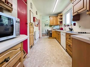 Photo 32- click for photo gallery